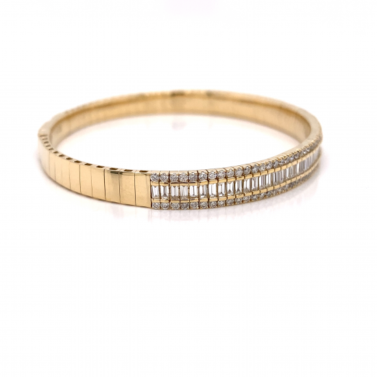 ROUND & BAGUETTE DIAMOND BANGLE