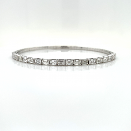 BAGUETTE DIAMOND BANGLE