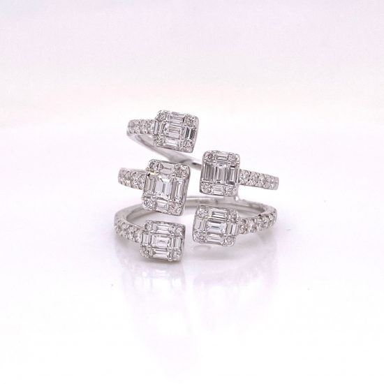 LADIES DIAMOND RING